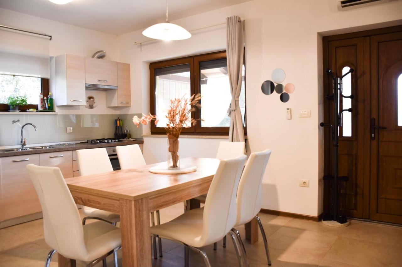 Holiday House Val Vidal Ρόβινι Εξωτερικό φωτογραφία